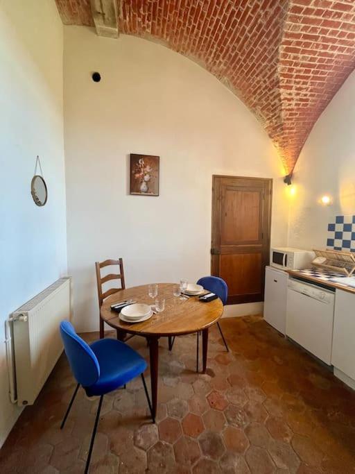 Cozy Flat In Castle Near Fontainebleau - 10 Min Apartment Fleury-en-Biere Exterior photo