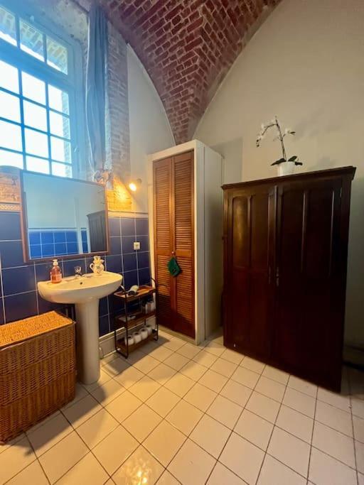 Cozy Flat In Castle Near Fontainebleau - 10 Min Apartment Fleury-en-Biere Exterior photo